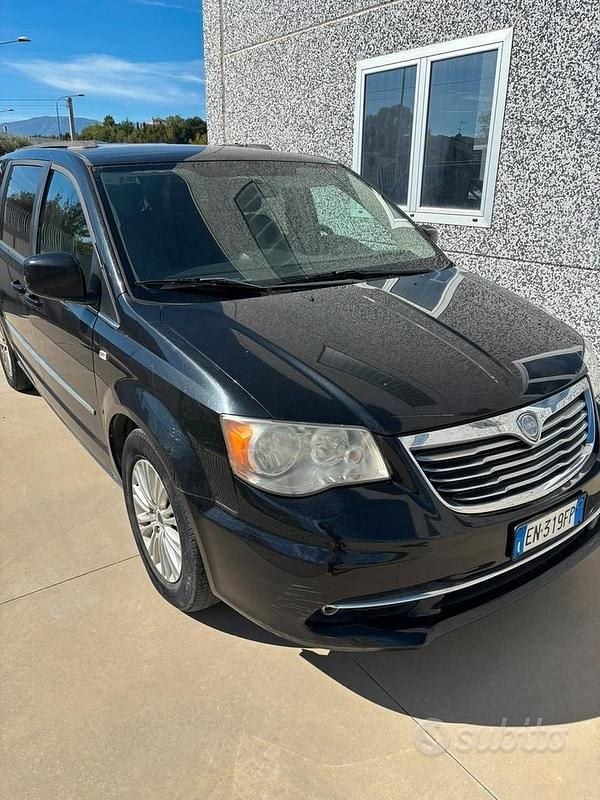 Usata Lancia Voyager 163 CV (119 kW) 2012 Nero Monovolume