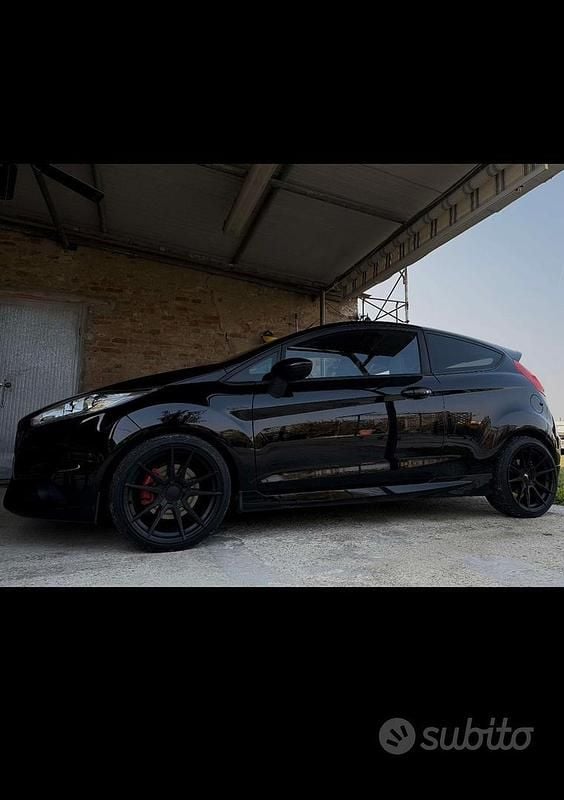 Usata Ford Fiesta ST 2016 Nero Utilitaria