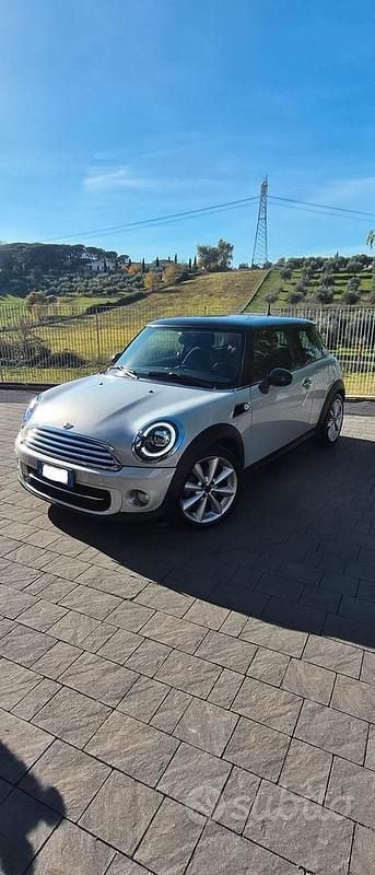 Usata Mini Cooper D 112 CV (82 kW) 2011 Grigio Utilitaria