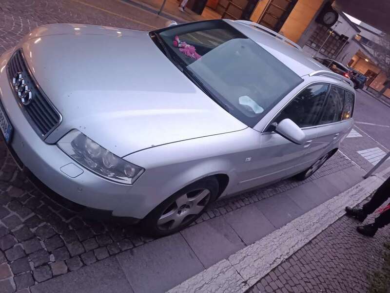 Usato 2002 Audi A4 1.9 Diesel 131 CV (800 €)