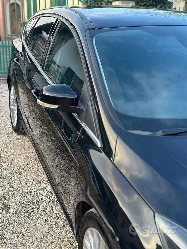 Usata Ford Focus Titanium 116 CV (85 kW) 2011 Nero Station wagon