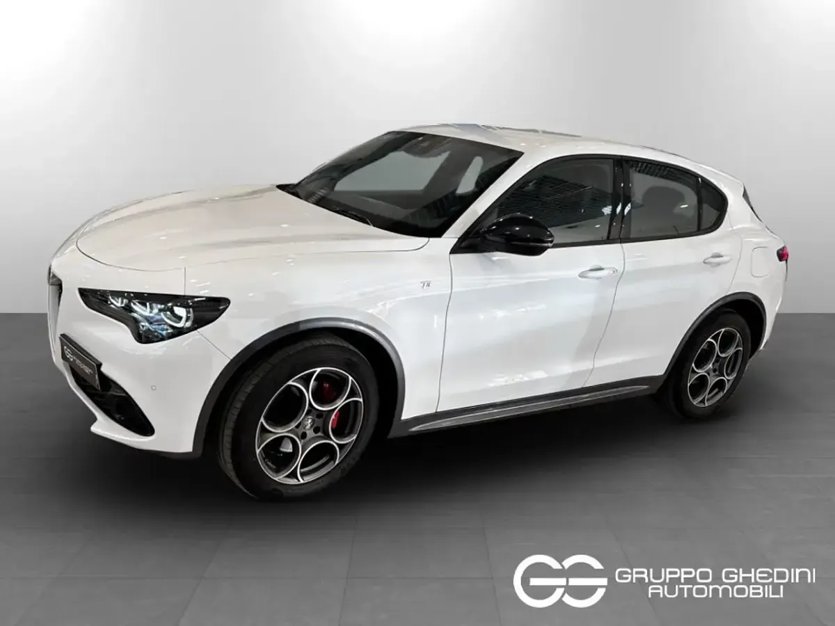 Usata Alfa Romeo Stelvio Ti 209 CV (153 kW) 2023 SUV