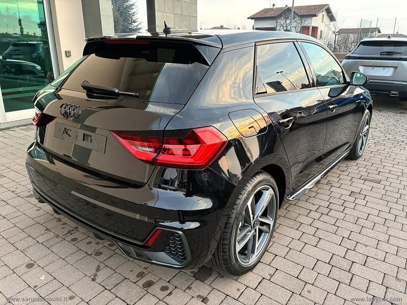 Nuova Audi A1 Black Edition 116 CV (85 kW) 2025 Nero Utilitaria