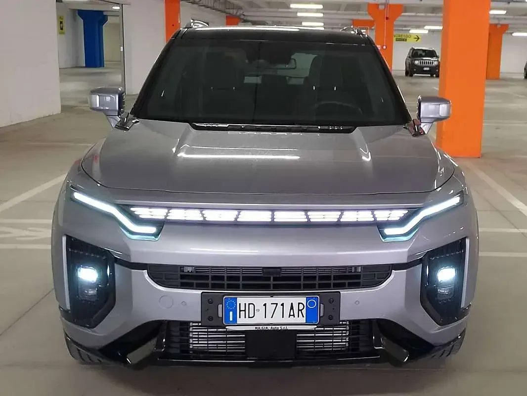 Usata KGM Actyon 163 CV (119 kW) 2026 Argento SUV