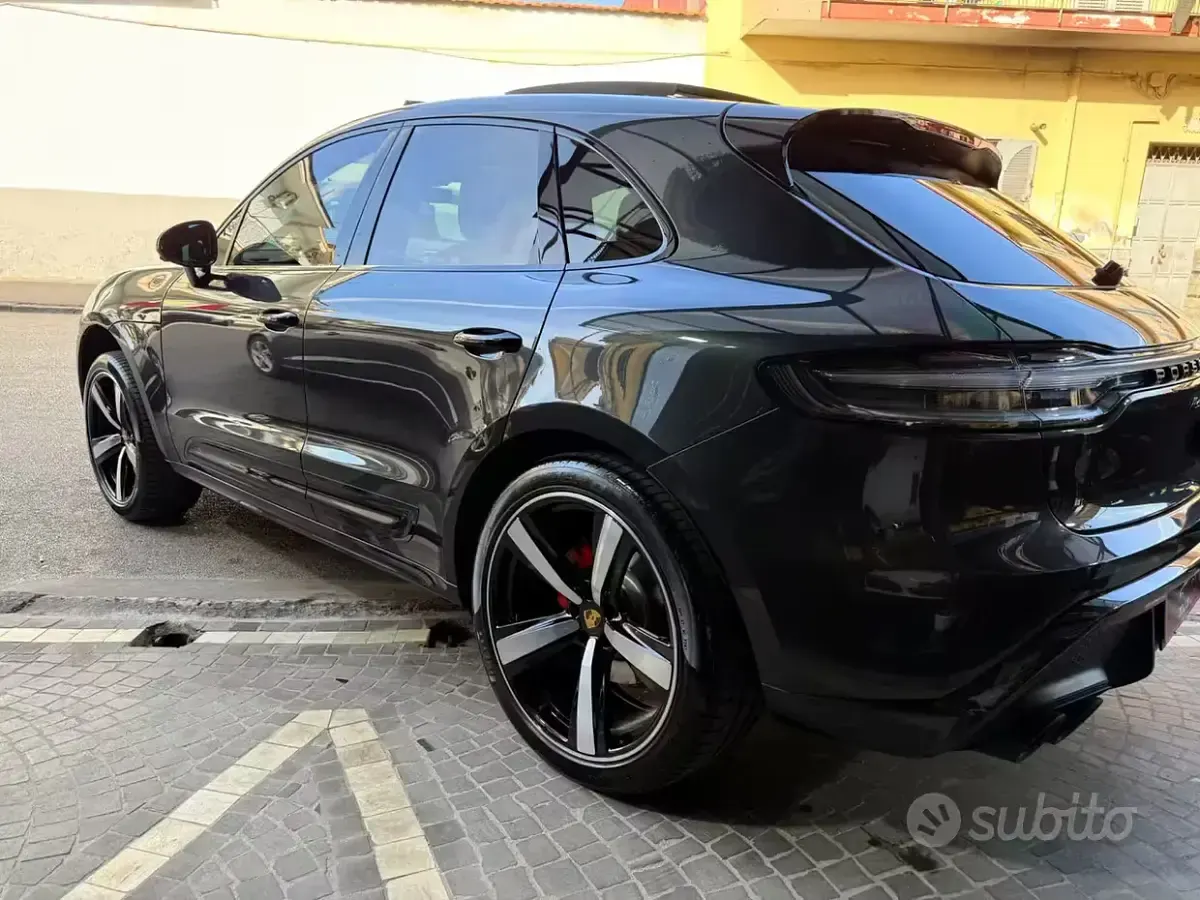 Usata Porsche Macan 381 CV (280 kW) 2023 Grigio SUV