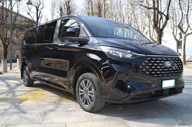 Usata Ford Tourneo Custom Titanium 136 CV (100 kW) 2024 Furgone