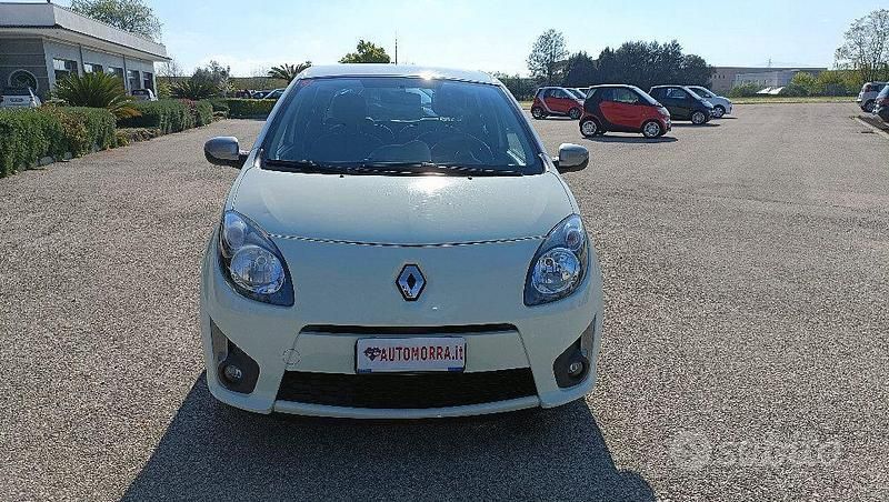 Usado Renault Twingo 75 HP (55 kW) 2011 Bege Citadino