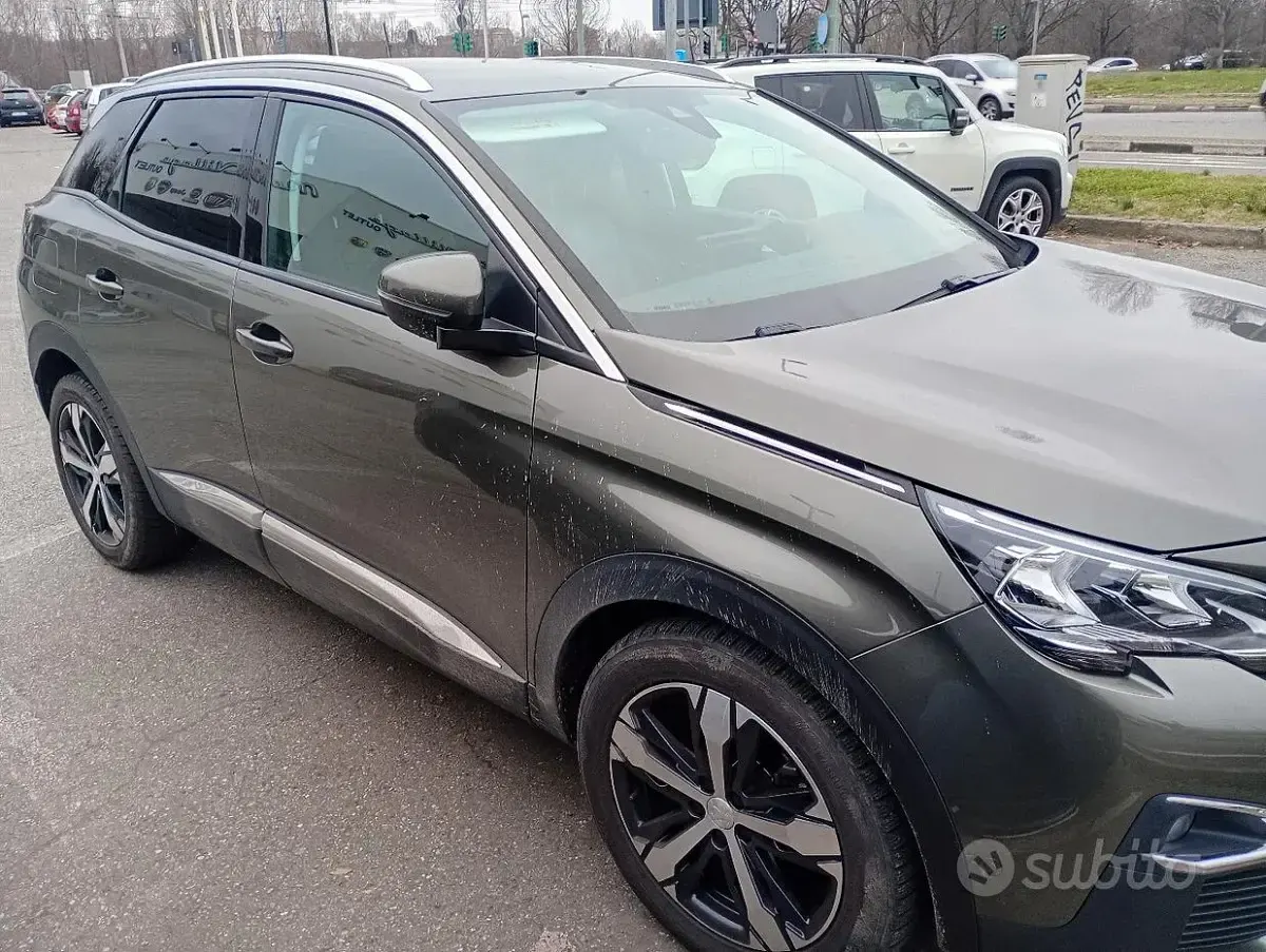 Usata Peugeot 3008 131 CV (96 kW) 2018 SUV