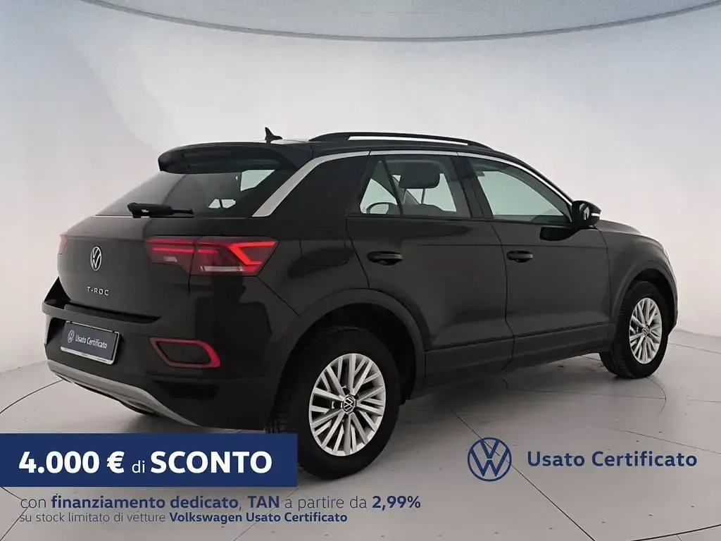 Usata VW T-Roc Life 150 CV (110 kW) 2024 Deep black perlato SUV
