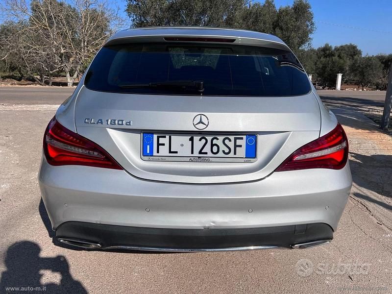 Usata Mercedes CLA180 109 CV (80 kW) 2017 Argento Berlina