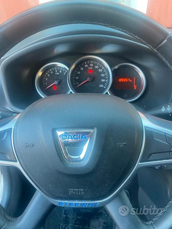 Usata Dacia Sandero Prestige 90 CV (66 kW) 2017 Bianco Utilitaria