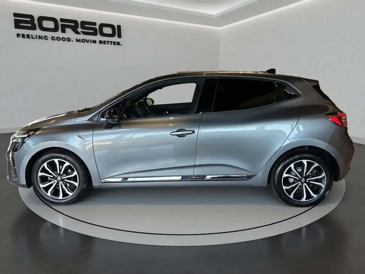 Usata Renault Clio V Techno 91 CV (66 kW) 2025 Grigio scisto Berlina