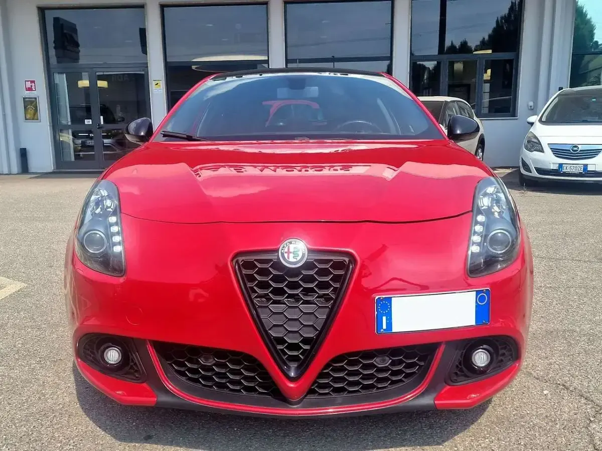 Usata Alfa Romeo Giulietta Quadrifoglio Verde 241 CV (177 kW) 2014 Rosso Utilitaria