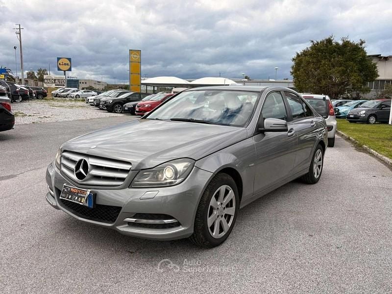 Usata Mercedes C200 Elegance 136 CV (100 kW) 2012 Argento Berlina