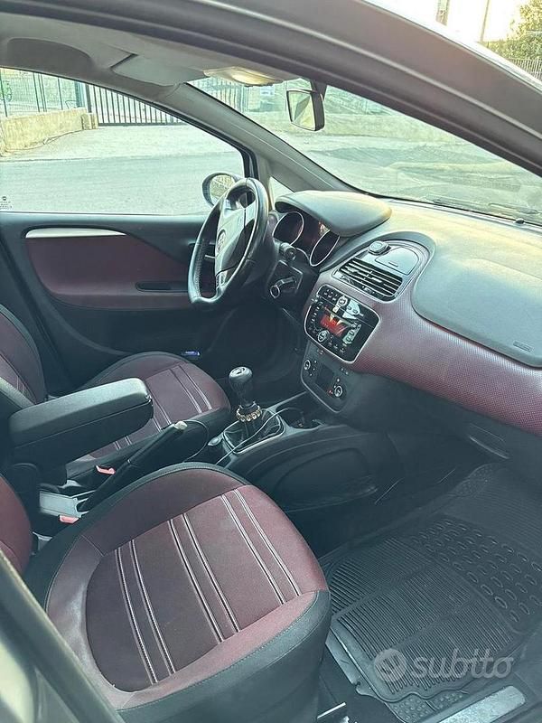 Usata Fiat Punto Evo 85 CV (62 kW) 2022 Grigio Utilitaria