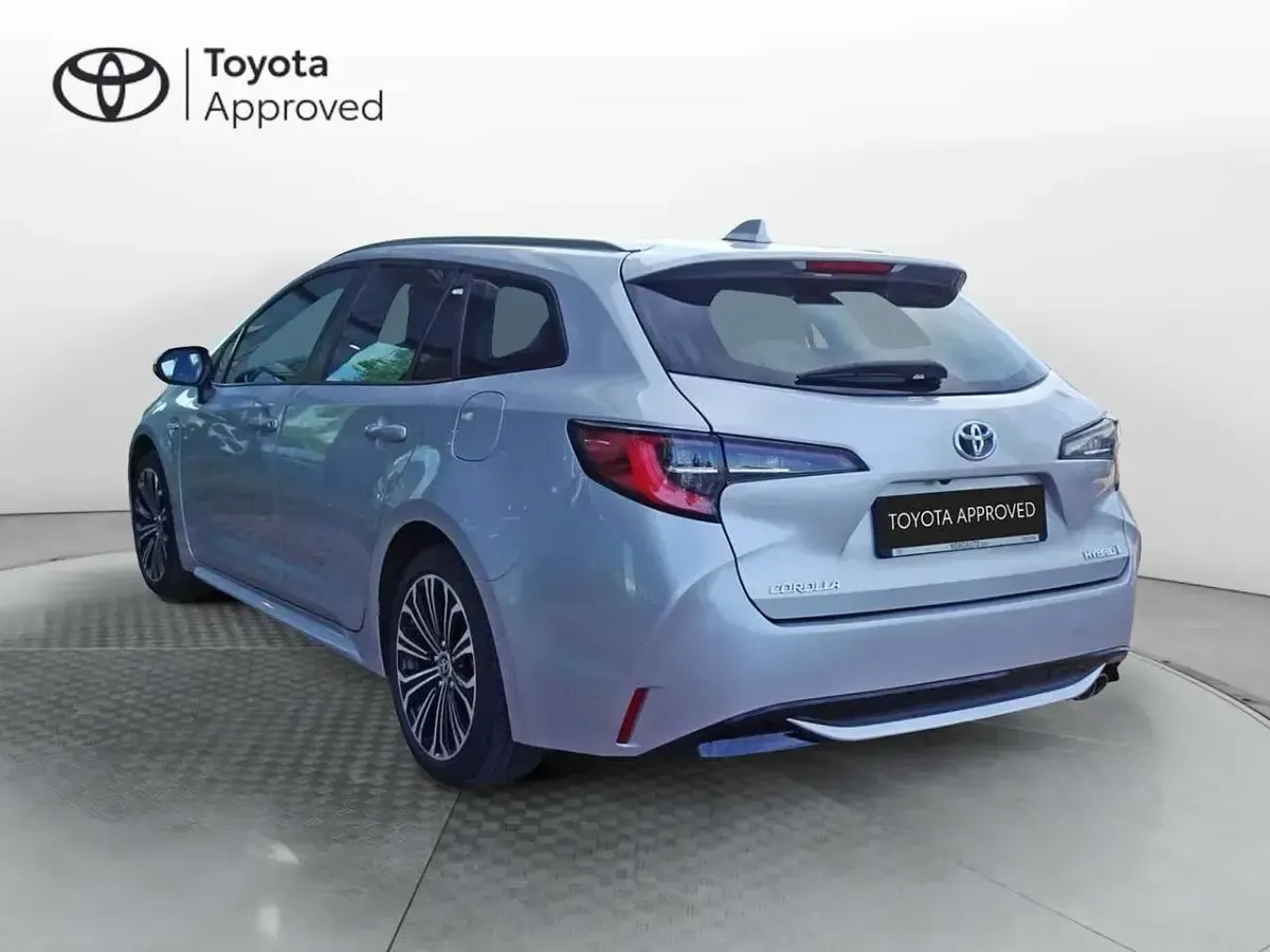 Usata Toyota Corolla Business Edition 184 CV (135 kW) 2021 Argento Station wagon