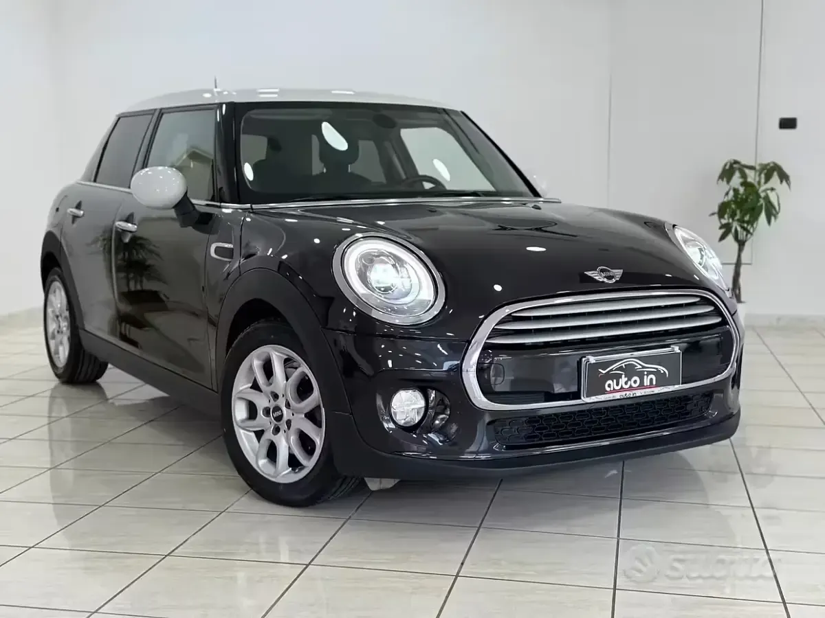 Begagnad Mini Cooper D 116 HK (85 kW) 2016 Brun Halvkombi