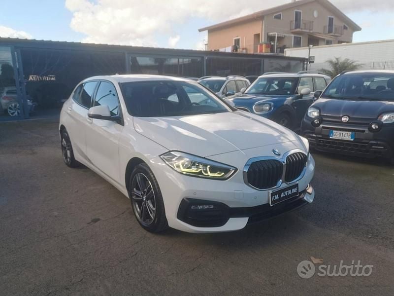 Usado BMW 118 Sport Line 150 HP (110 kW) 2021 Branco Citadino