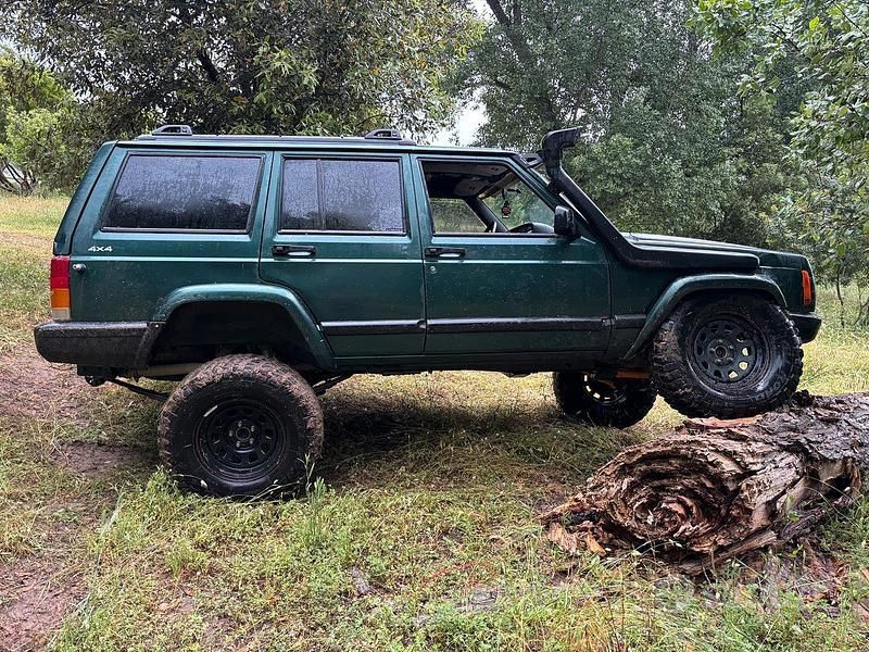Second-hand Jeep Cherokee 116 CP (85 kW) 1999 SUV