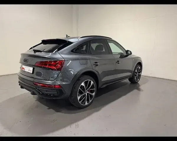 Usata Audi Q5 Sportback Ambiente 204 CV (150 kW) 2024 Grigio(met.) SUV