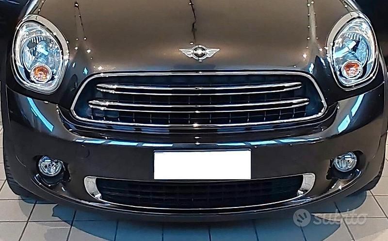 Usado Mini Cooper D Countryman Business 111 HP (81 kW) 2014 Castanho SUV