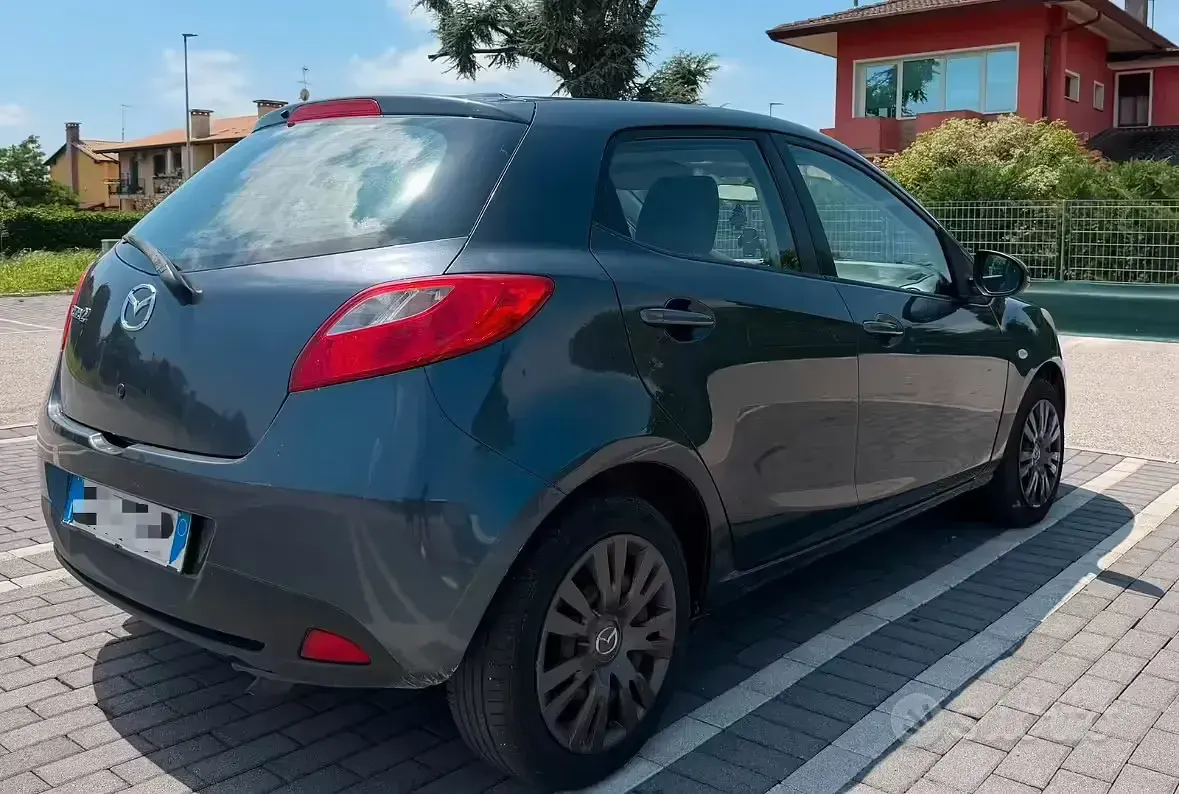 Usata Mazda 2 68 CV (50 kW) 2009 Utilitaria