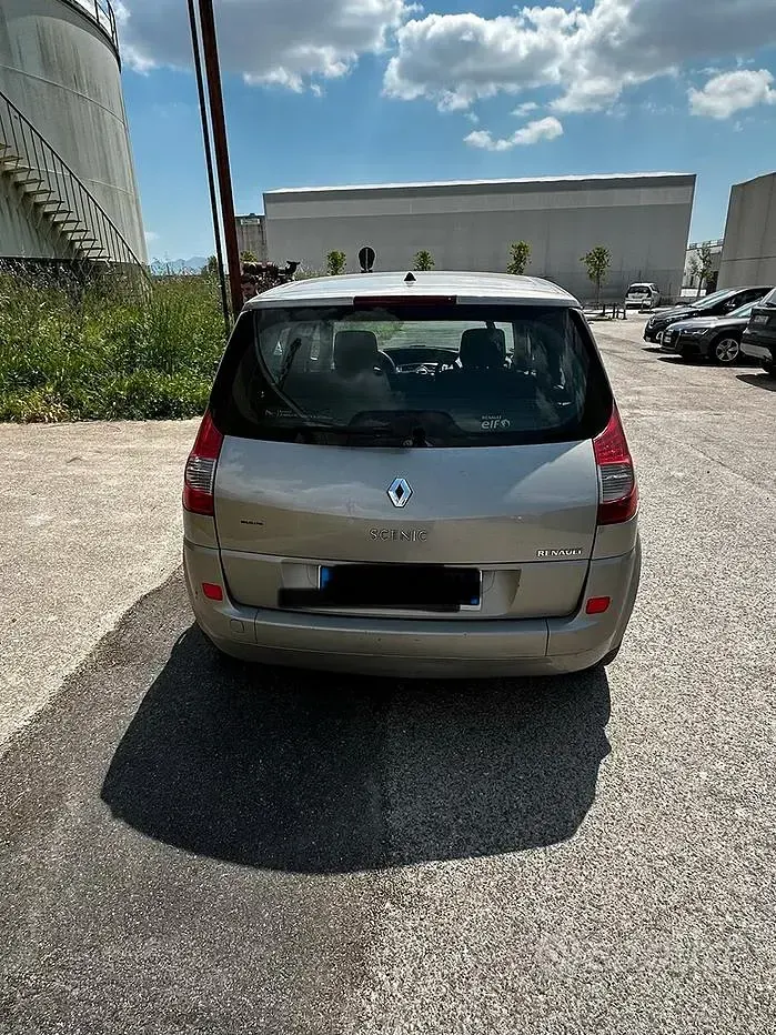 Usata Renault Scenic E-Tech 106 CV (77 kW) 2007 Grigio Monovolume