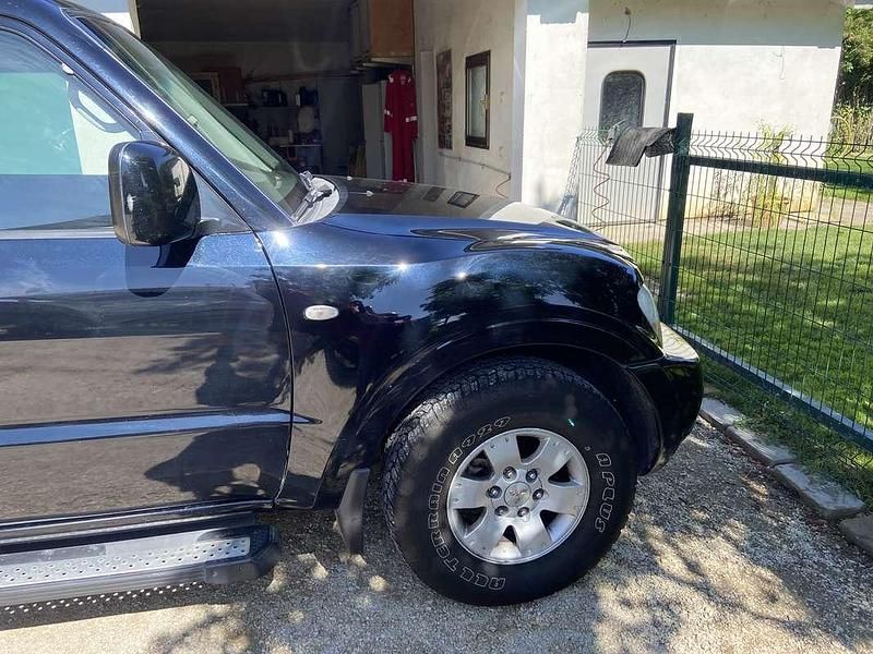 Usata Mitsubishi Pajero 160 CV (117 kW) 2006 Nero SUV