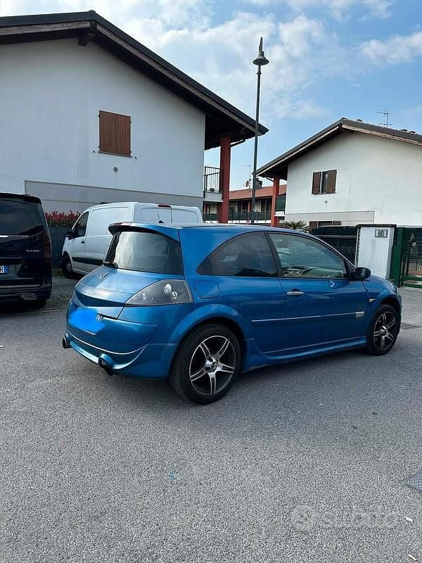 Usata Renault Mégane II Dynamique 106 CV (77 kW) 2005 Blu Berlina