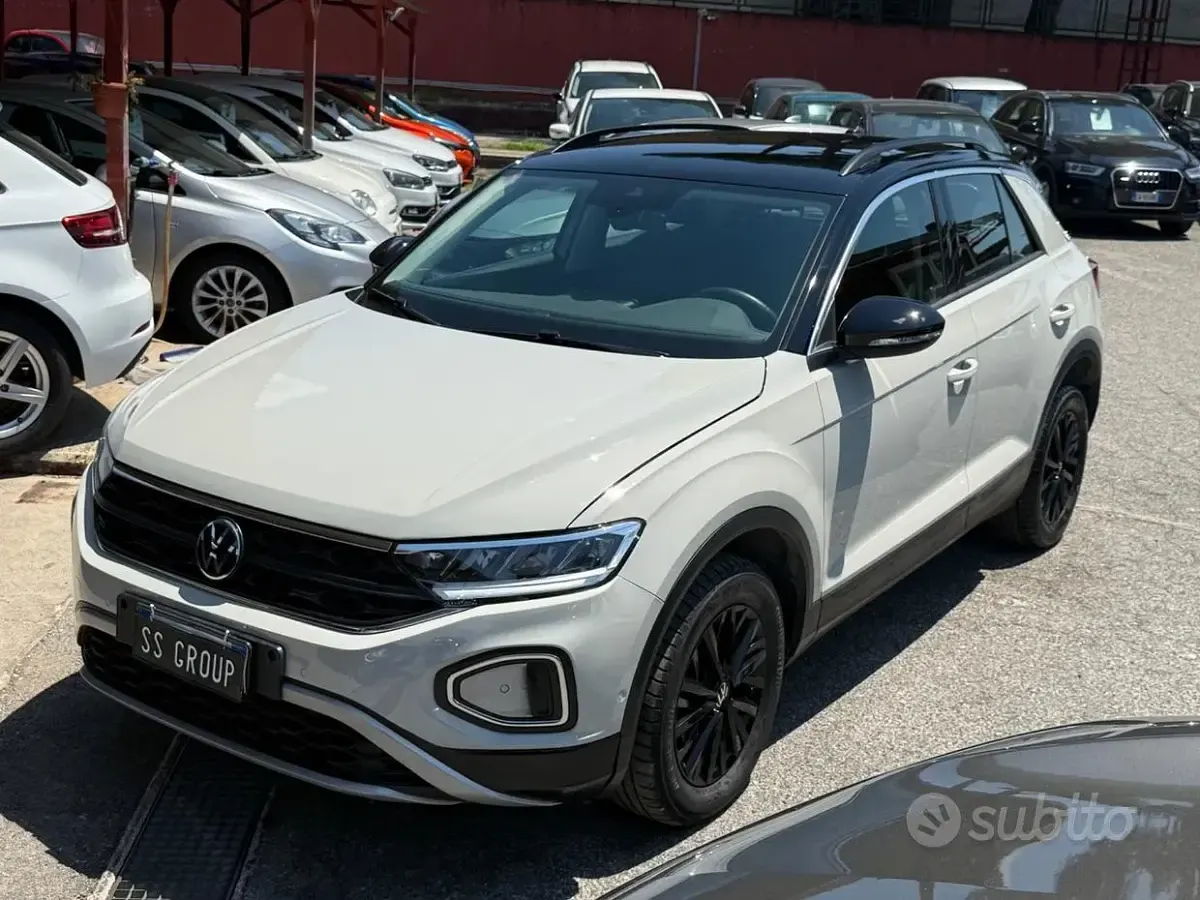 Usata VW T-Roc Sportline 110 CV (80 kW) 2023 Bianco SUV