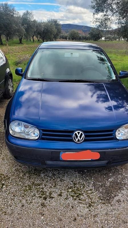 Usata VW Golf IV 110 CV (80 kW) 2000 Blu Berlina