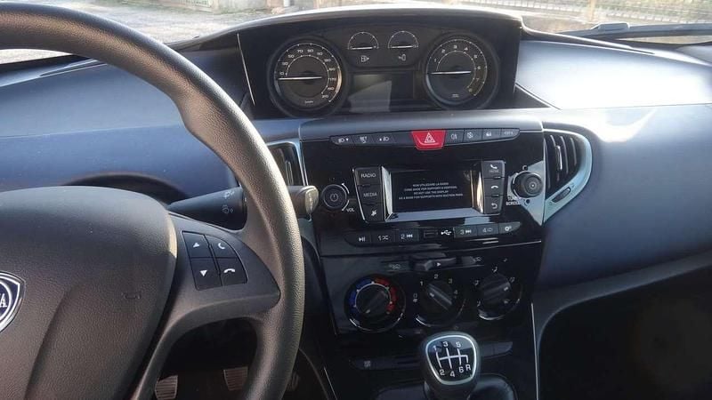 Usata Lancia Ypsilon S 69 CV (50 kW) 2024 Bianco neve Utilitaria