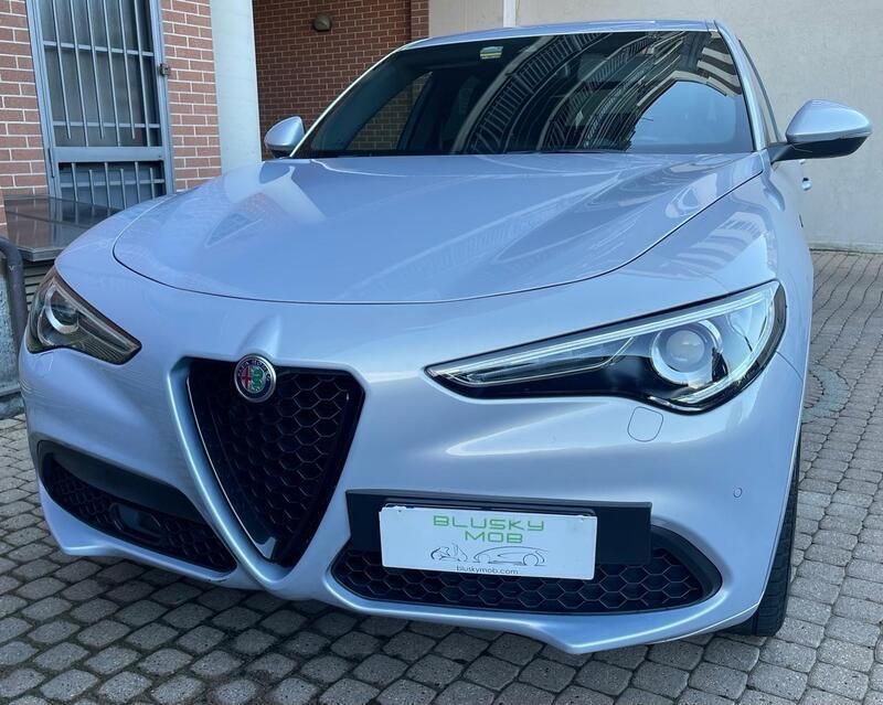 Usata Alfa Romeo Stelvio Veloce 209 CV (153 kW) 2021 Grigio SUV
