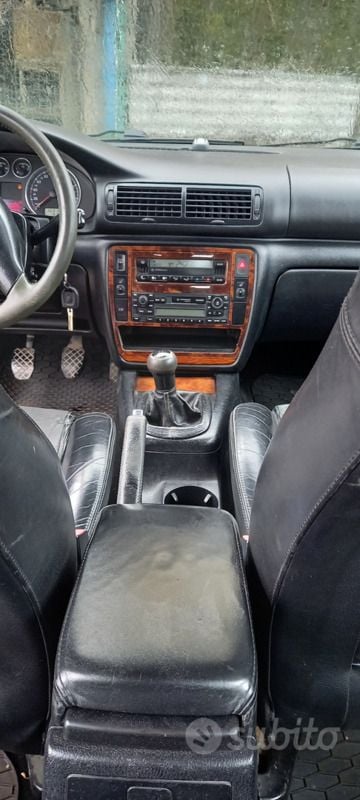 Usata VW Passat 130 CV (95 kW) 2001 Grigio Station wagon