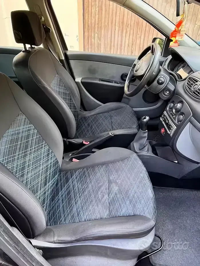 Usata Renault Clio 78 CV (57 kW) 2007 Grigio Utilitaria