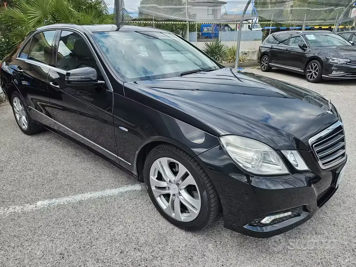 Usata Mercedes E350 Avantgarde 231 CV (169 kW) 2009 Nero Berlina