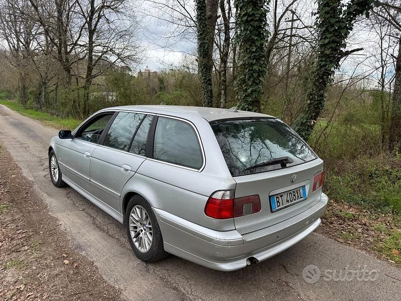 Usata BMW 530 193 CV (141 kW) 2001 Grigio Station wagon