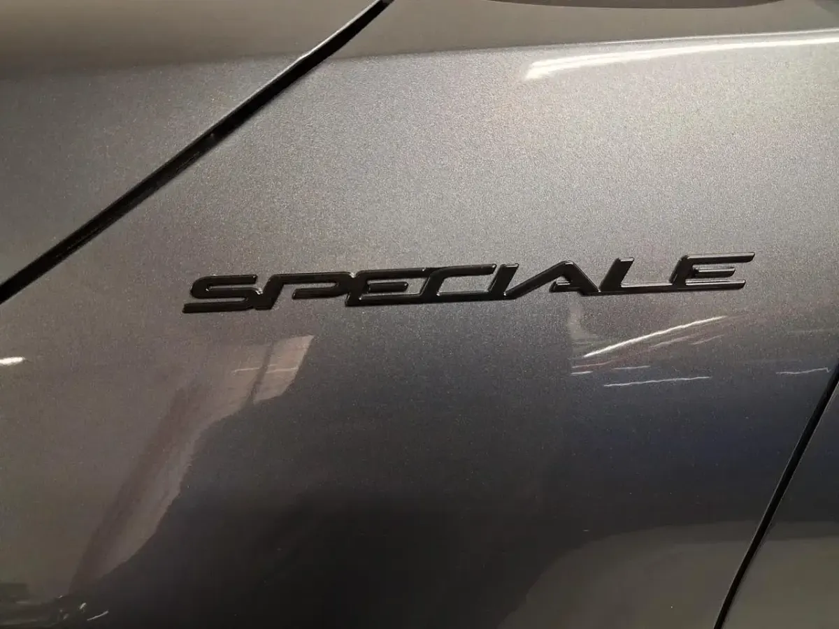 Nuova Alfa Romeo GT Junior Edizione Speciale 135 CV (99 kW) 2026 Grigio SUV