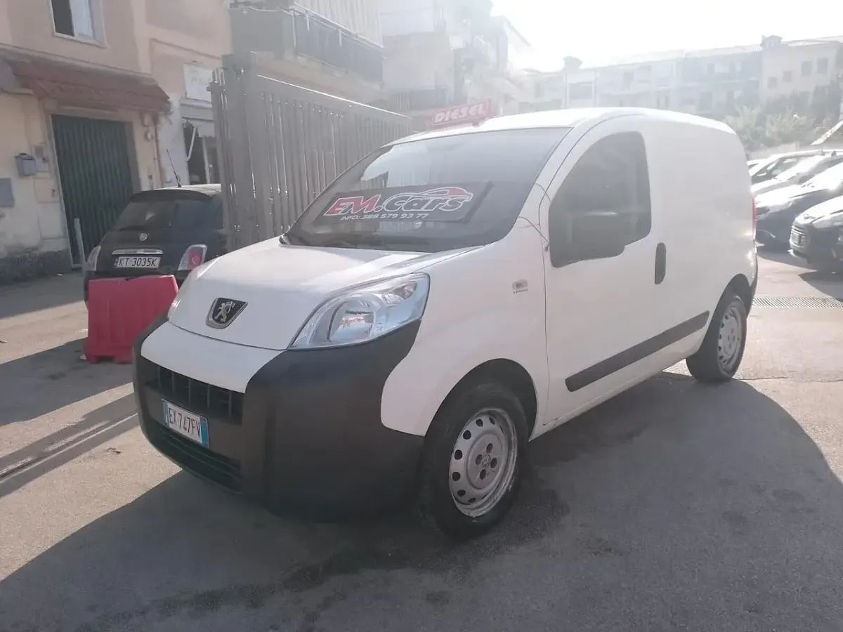 Usata Peugeot Bipper 75 CV (55 kW) 2014 Bianco Monovolume