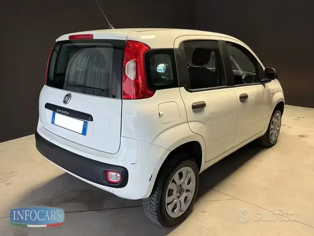 Usata Fiat Panda Easy 84 CV (61 kW) 2018 Bianco pastello Utilitaria