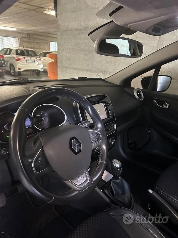 Usata Renault Clio GrandTour 75 CV (55 kW) 2018 Blu Station wagon