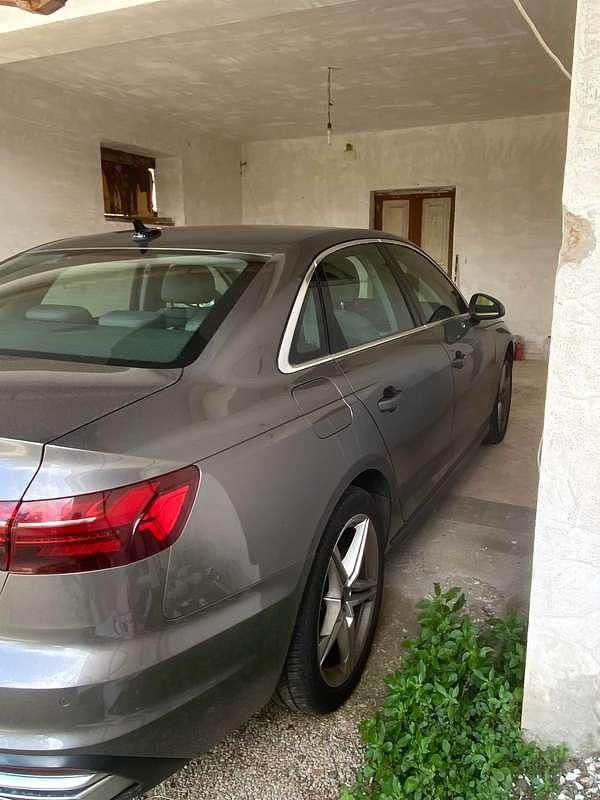 Usata Audi A4 Advanced 163 CV (119 kW) 2021 Grigio Berlina