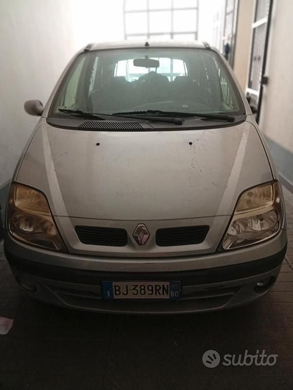 Usata Renault Grand Scénic 2000 Grigio Monovolume