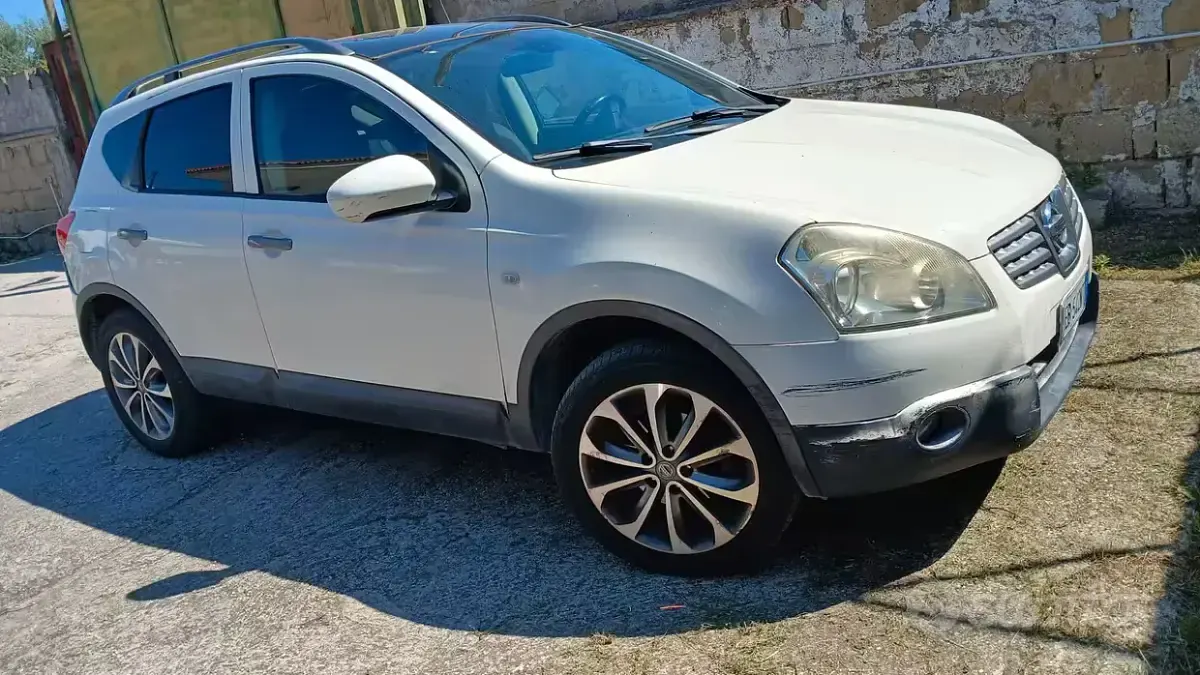 Usata Nissan Qashqai 115 CV (84 kW) 2010 Bianco SUV