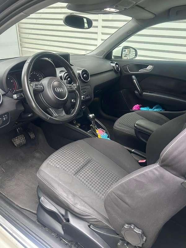 Usata Audi A1 Attraction 122 CV (89 kW) 2011 Utilitaria