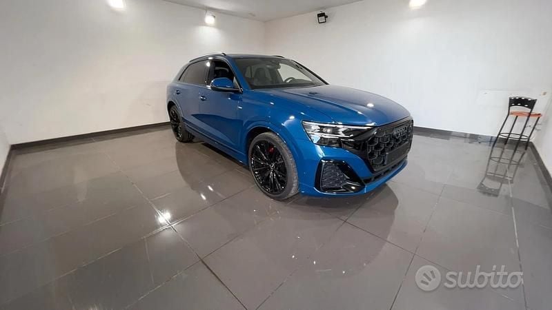 Nuova Audi Q8 S-Line 286 CV (210 kW) 2025 Blu ascari SUV