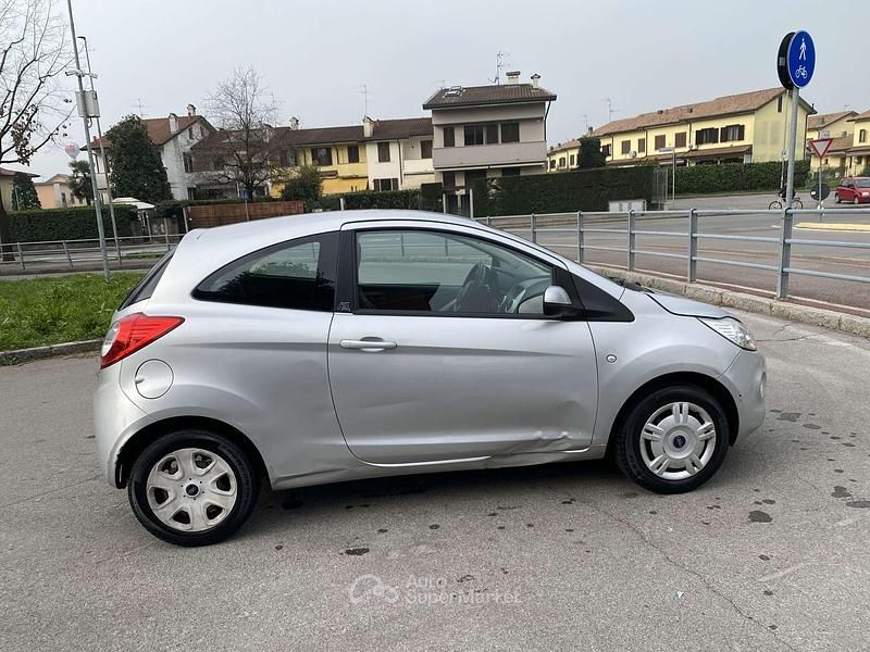 Usata Ford Ka Collection 69 CV (50 kW) 2010 Argento Utilitaria