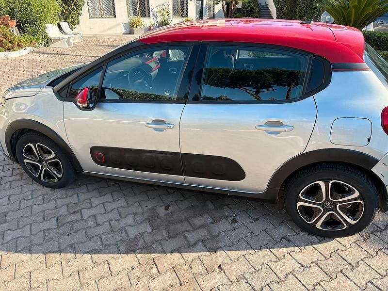 Grigio Usata 2018 Citroën C3 Shine Due volumi | 7200 € (Ottimo prezzo) - Immagine 1/4