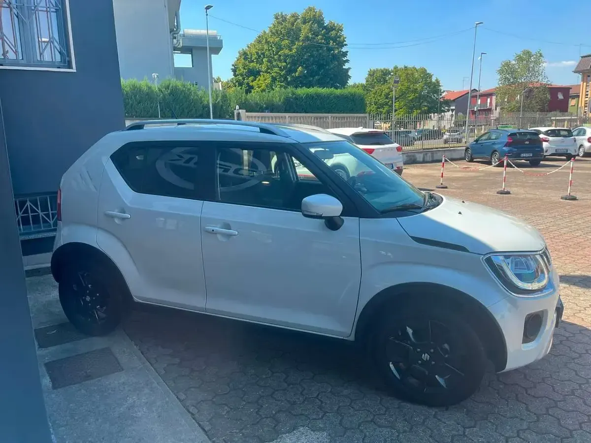 Usata Suzuki Ignis 83 CV (61 kW) 2024 Bianco SUV