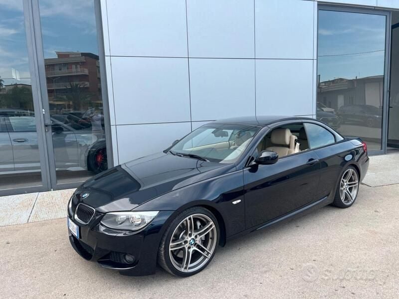 Blu/azzurro Usata 2013 BMW 335 Cabriolet M Sport Cabrio | 23.000 € (Super prezzo) - Immagine 1/4